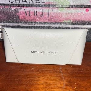 Michael kors sunglasses case